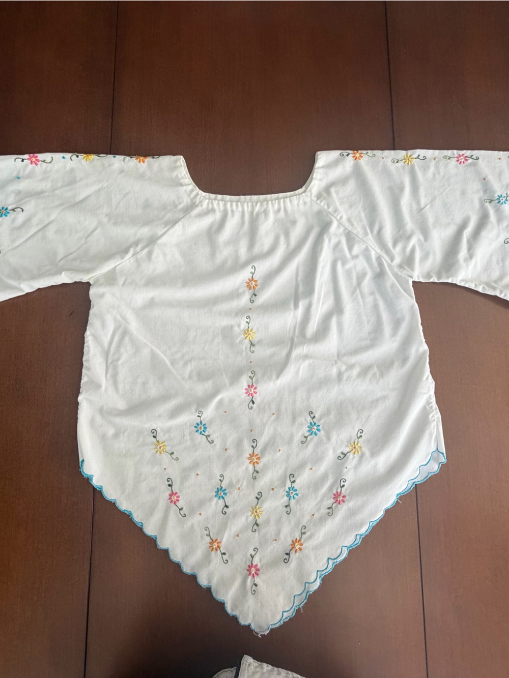 Vintage boho handmade cotton shirt Embroidered White Floral Apron Top
